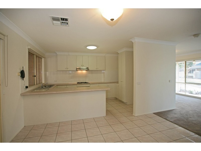 12 Wanderer Court, Berwick VIC 3806