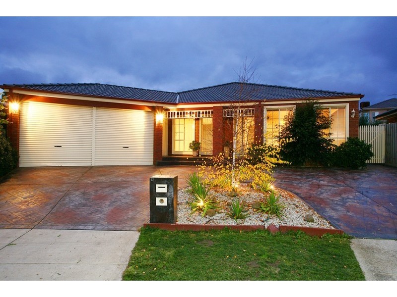 12 Chelsea Crescent, Berwick VIC 3806