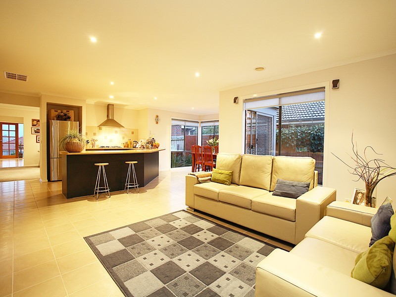 7 Paxton Close, Berwick VIC 3806