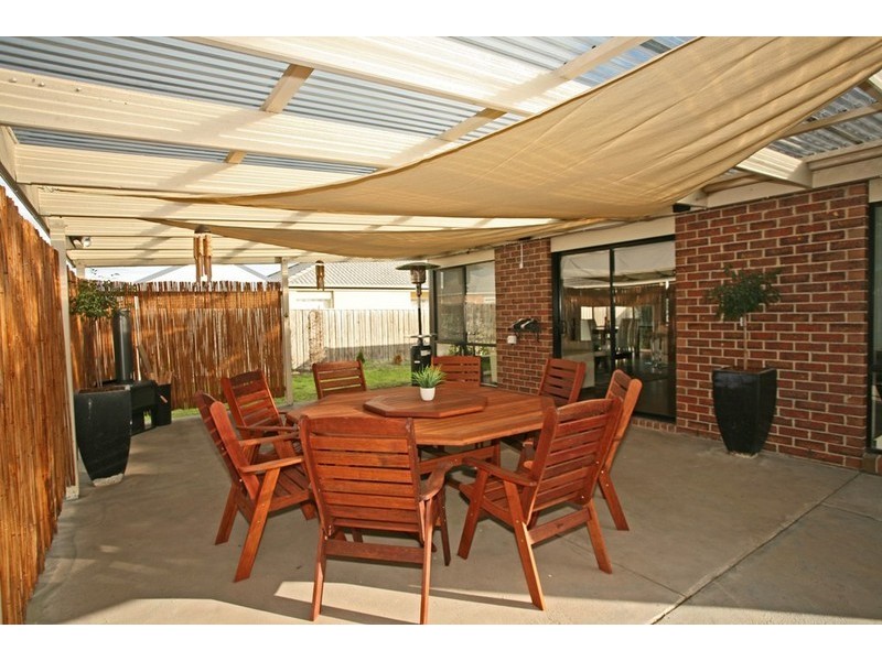 21 Community Parade, Narre Warren South VIC 3805