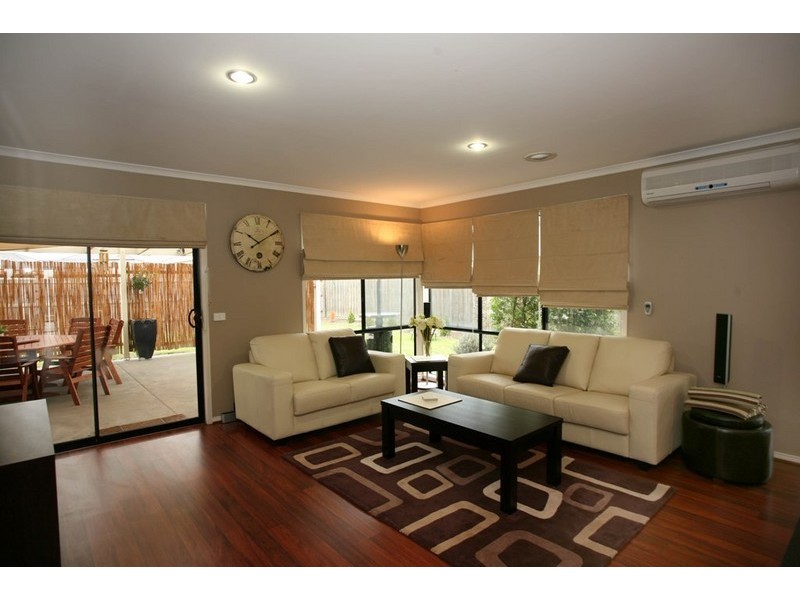 21 Community Parade, Narre Warren South VIC 3805