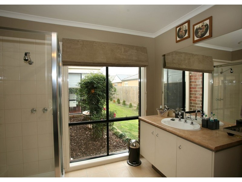 21 Community Parade, Narre Warren South VIC 3805