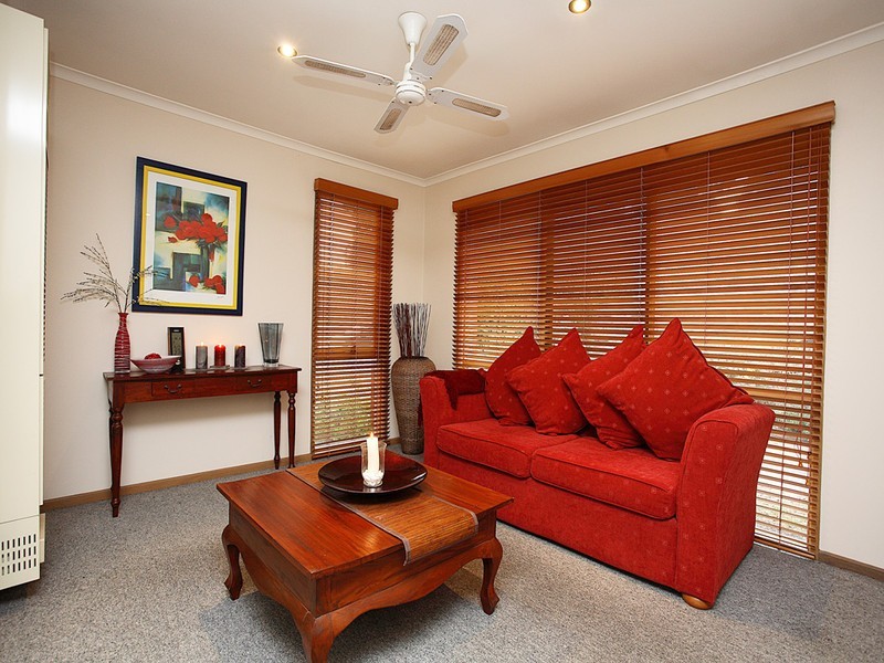 6 Tilba Court, Berwick VIC 3806