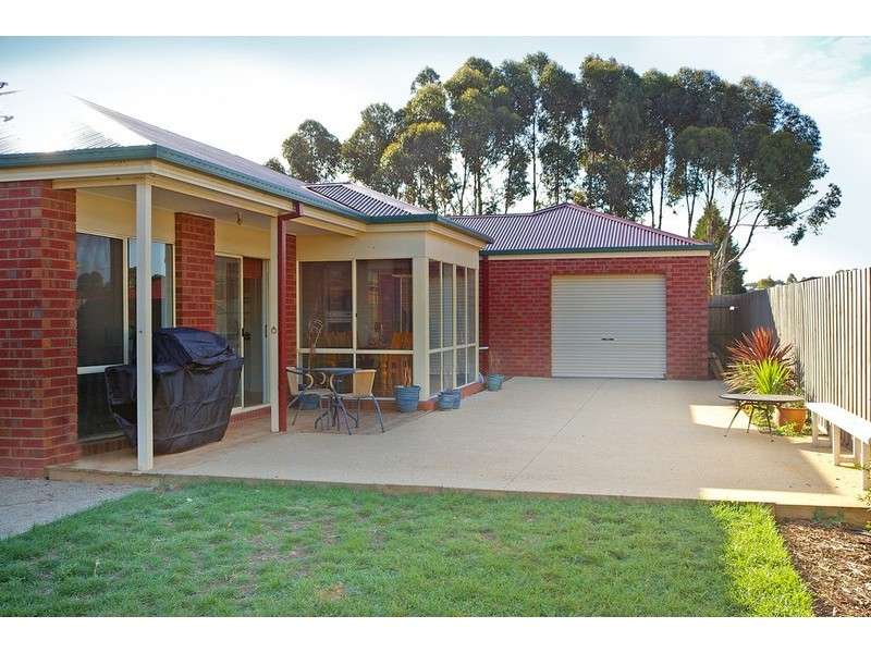 13 Betty Court, Lara VIC 3212