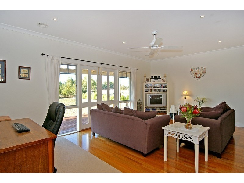 37 Thomas Road, Lara VIC 3212