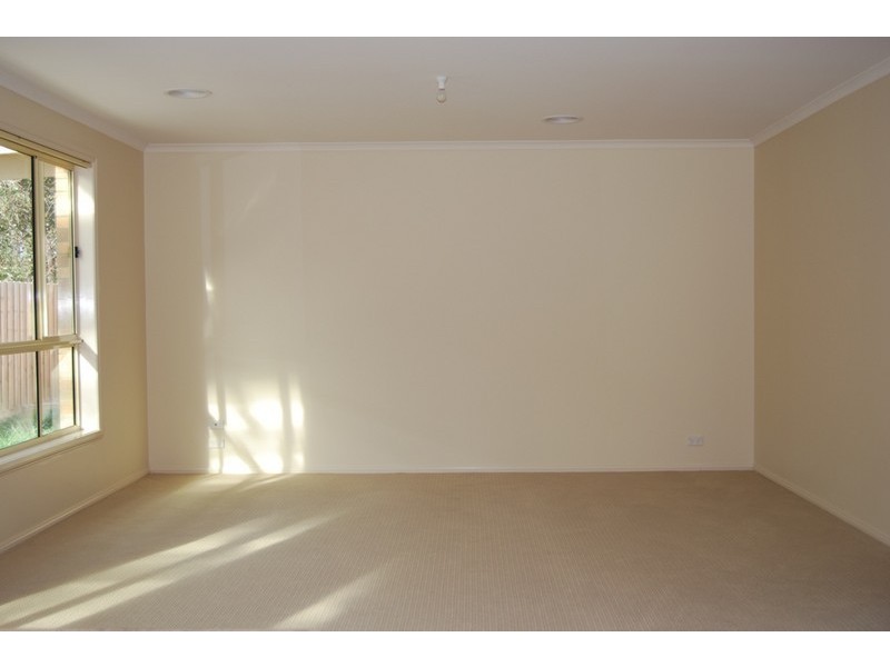 2 Hailar Lane, Lara VIC 3212