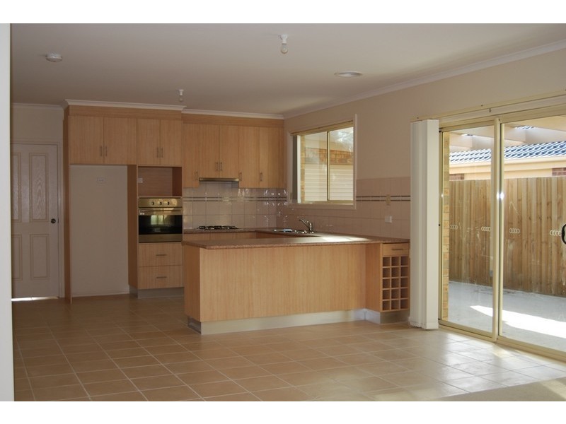 2 Hailar Lane, Lara VIC 3212