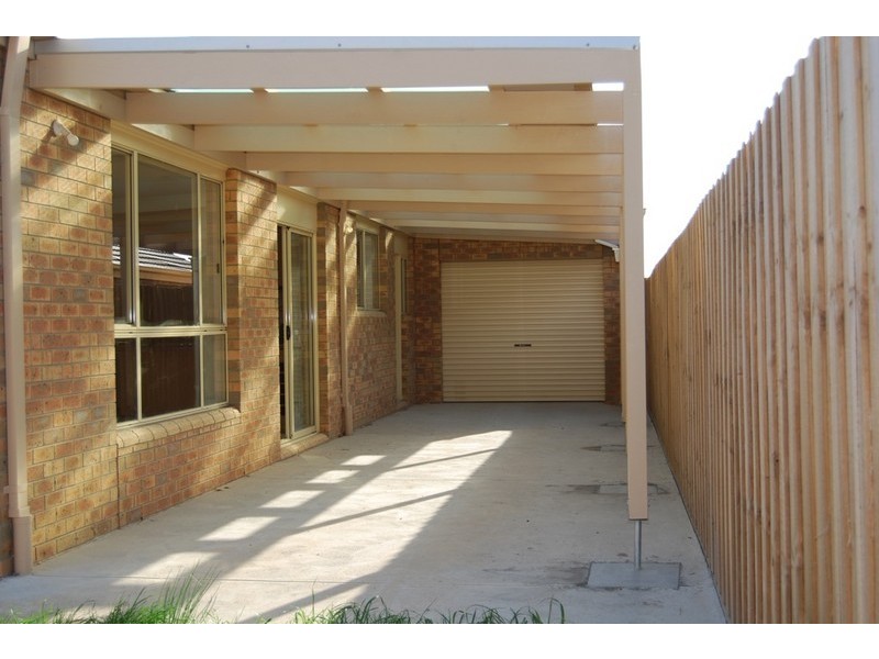 2 Hailar Lane, Lara VIC 3212