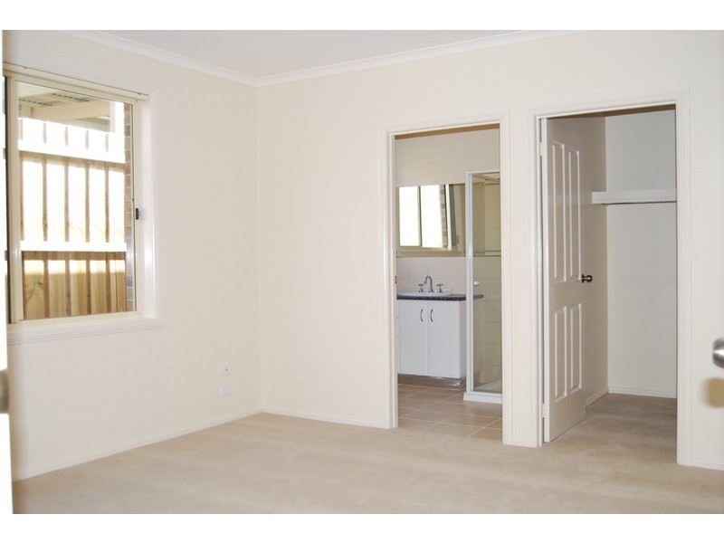 4 Hailar Lane, Lara VIC 3212