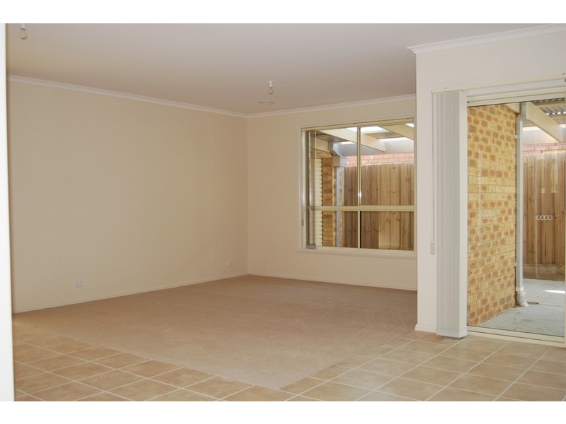 6 Hailar Lane, Lara VIC 3212