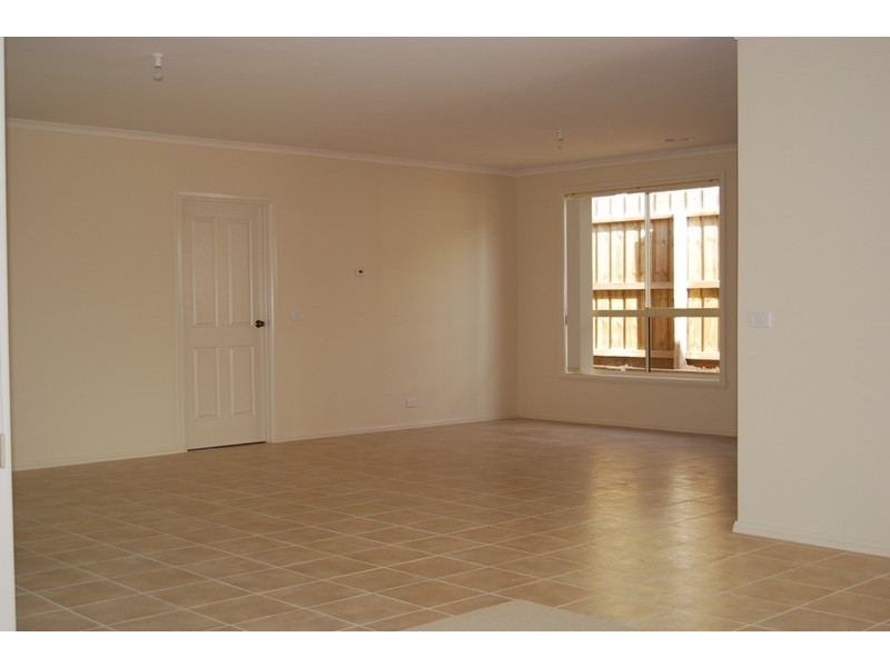 6 Hailar Lane, Lara VIC 3212