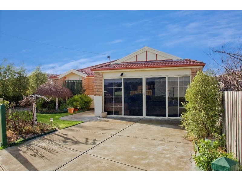 6 Clover Street, Lara VIC 3212