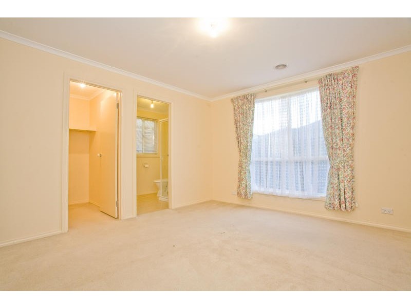 29 Country Gardens Drive, Lara VIC 3212