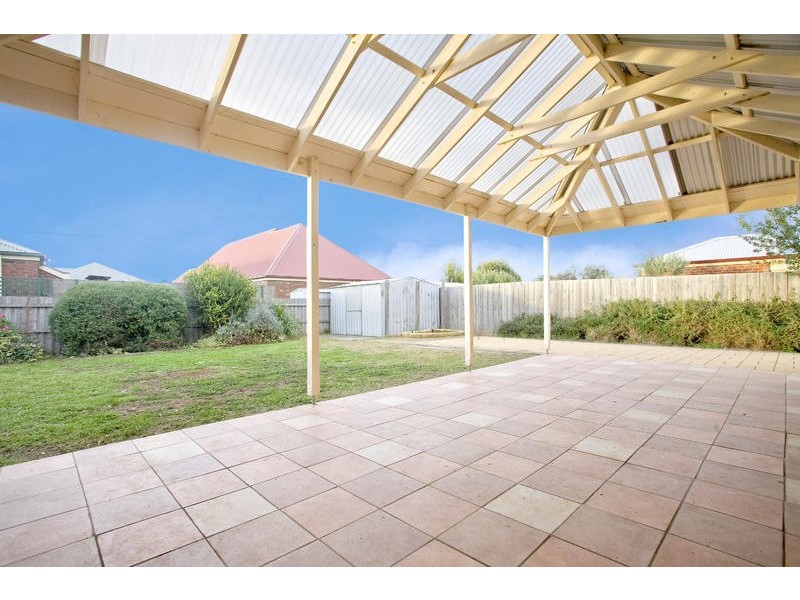 29 Country Gardens Drive, Lara VIC 3212