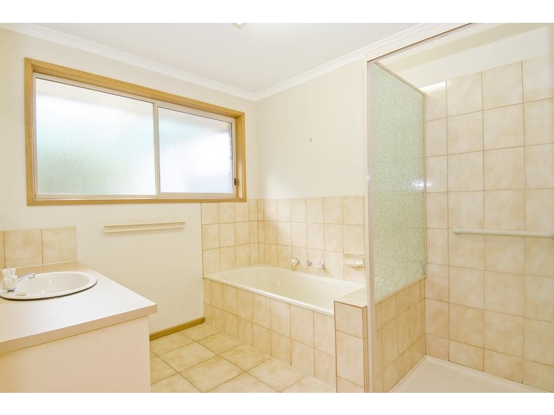 5 Telford Court, Lara VIC 3212