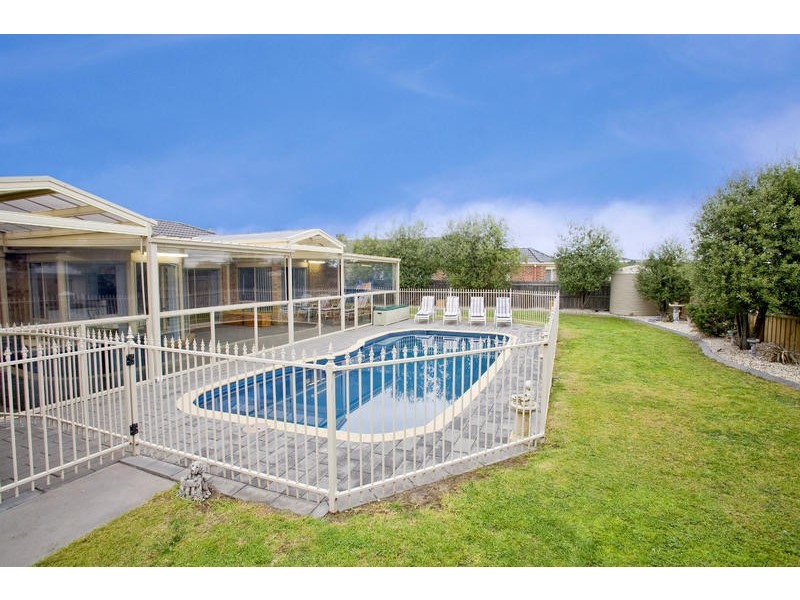 16 Sparrow Court, Lara VIC 3212