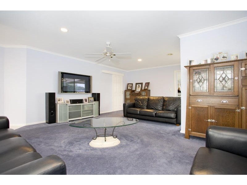 16 Sparrow Court, Lara VIC 3212