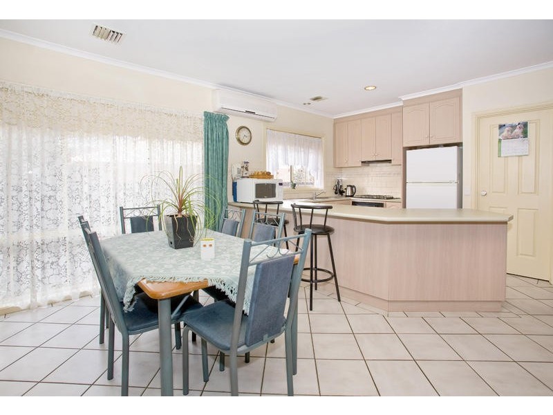 2 Swindon Court, Lara VIC 3212