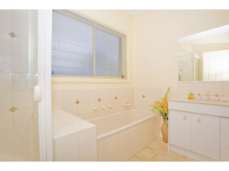 19 Blackbird Circuit, Lara VIC 3212