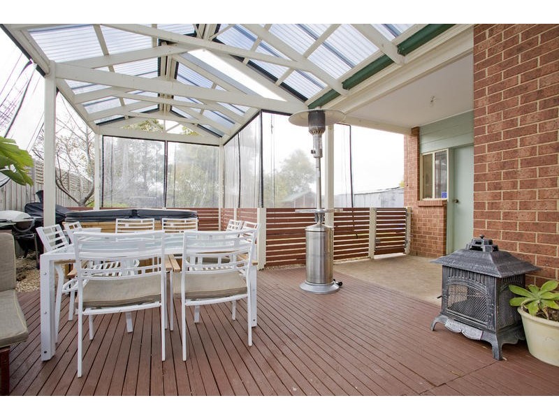 19 Blackbird Circuit, Lara VIC 3212