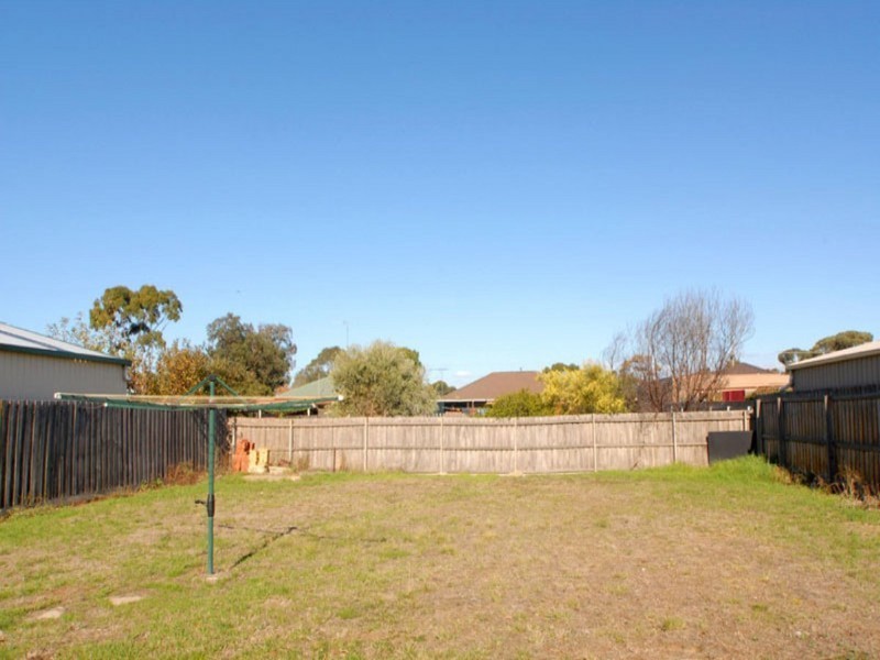 108 McClelland Avenue, Lara VIC 3212