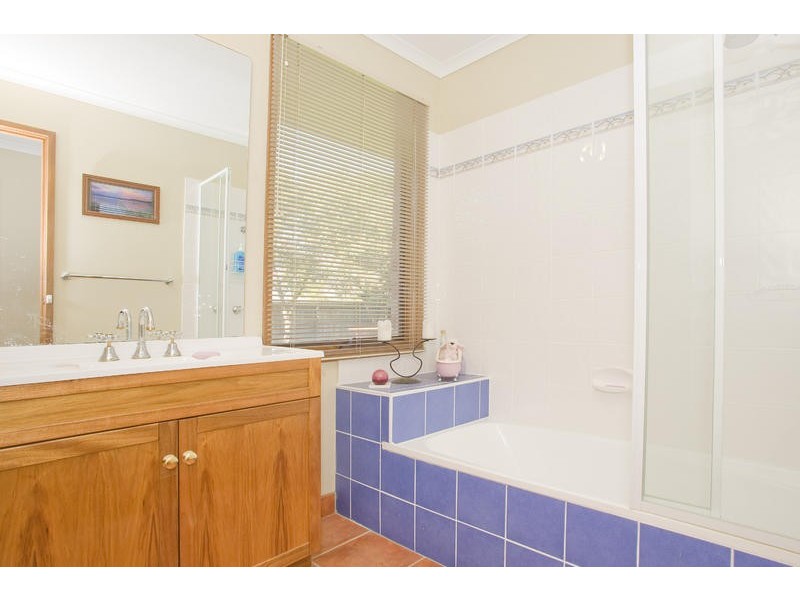 10 Boulder Court, Lara VIC 3212