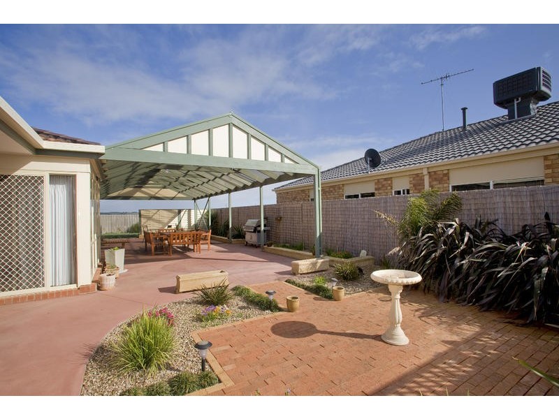 49 Country Gardens Drive, Lara VIC 3212