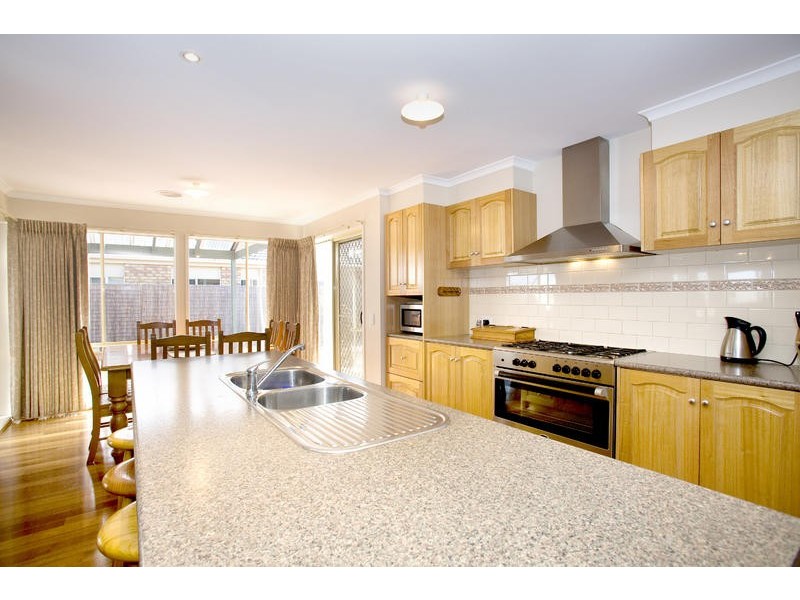 49 Country Gardens Drive, Lara VIC 3212