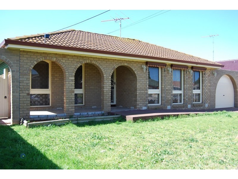 86 Cloverdale Drive, Corio VIC 3214