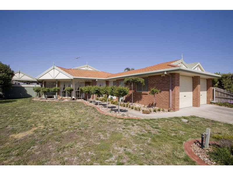 8 Racheal Close, Lara VIC 3212