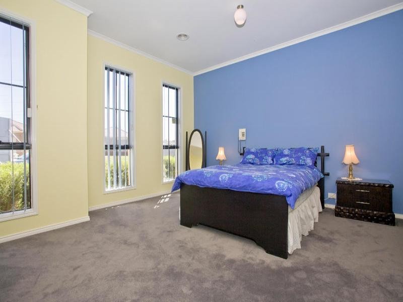 16 Cormican Place, Lovely Banks VIC 3221