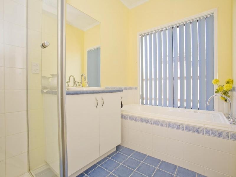 16 Cormican Place, Lovely Banks VIC 3221