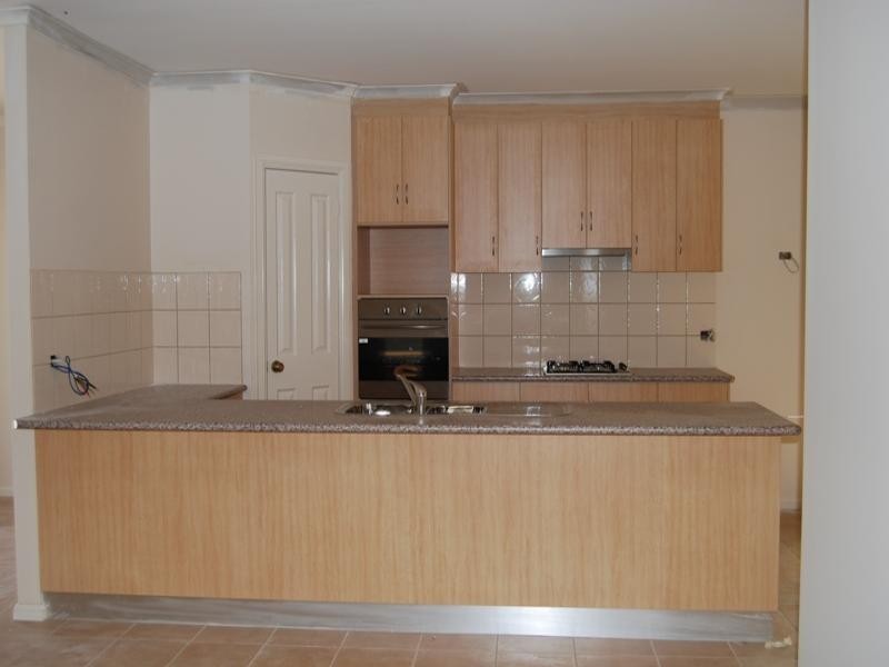 33 Citius Close, Lara VIC 3212