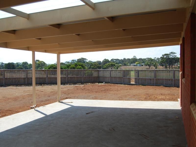 33 Citius Close, Lara VIC 3212