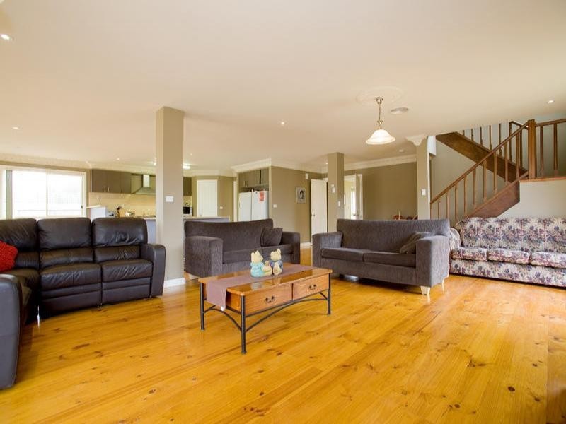 8 Cypress Court, Lara VIC 3212