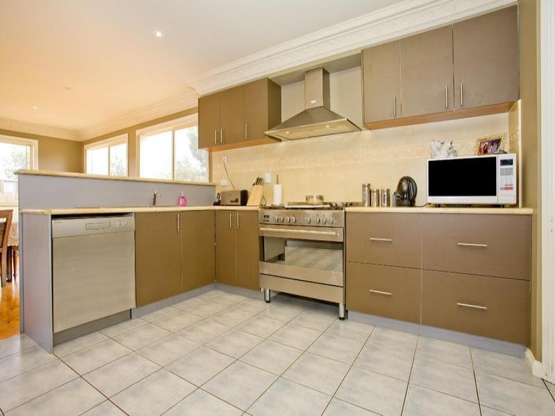 8 Cypress Court, Lara VIC 3212