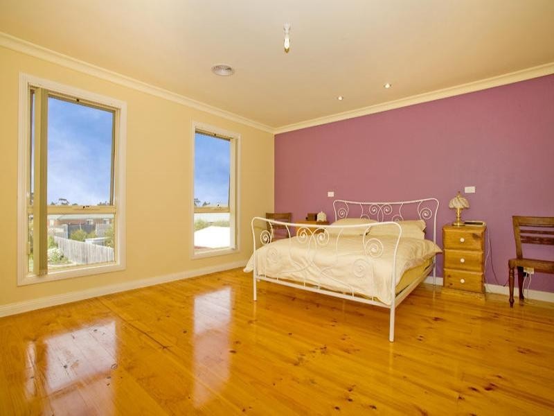 8 Cypress Court, Lara VIC 3212