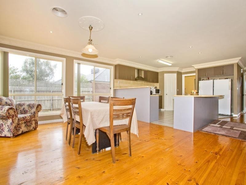 8 Cypress Court, Lara VIC 3212