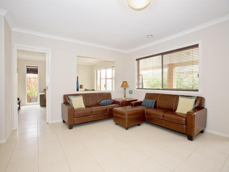 12 Nilaur Place, Lara VIC 3212