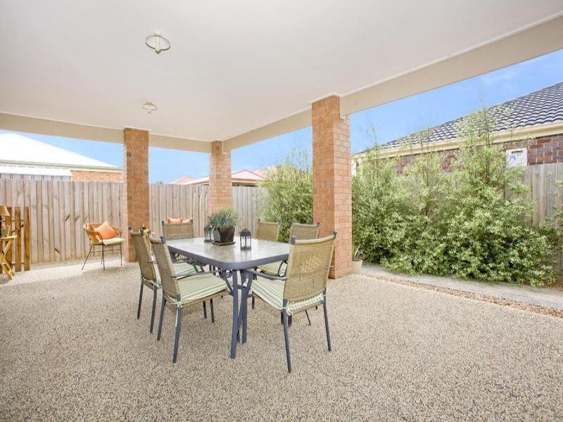 12 Nilaur Place, Lara VIC 3212