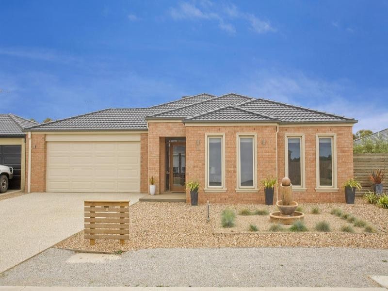 12 Nilaur Place, Lara VIC 3212