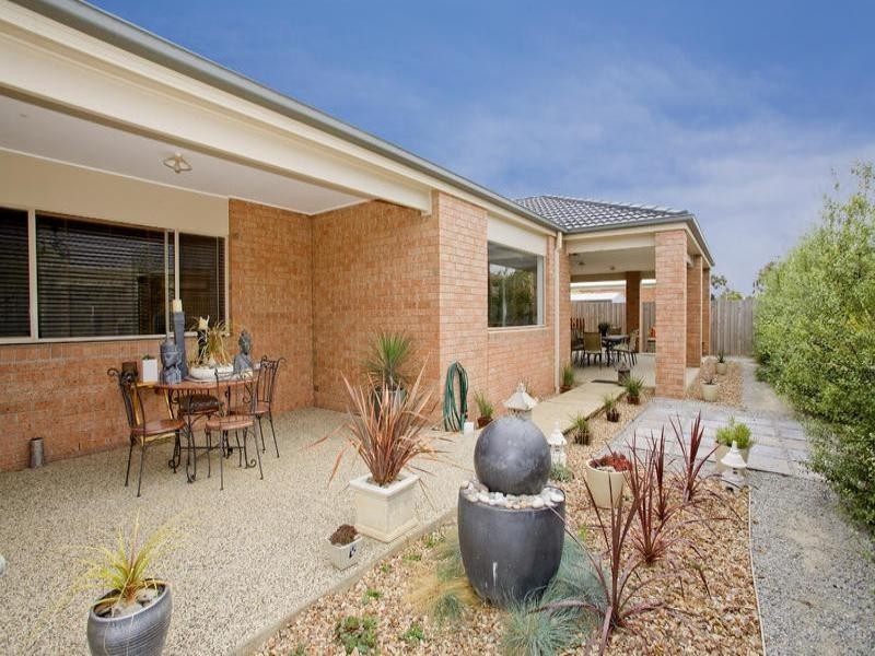 12 Nilaur Place, Lara VIC 3212