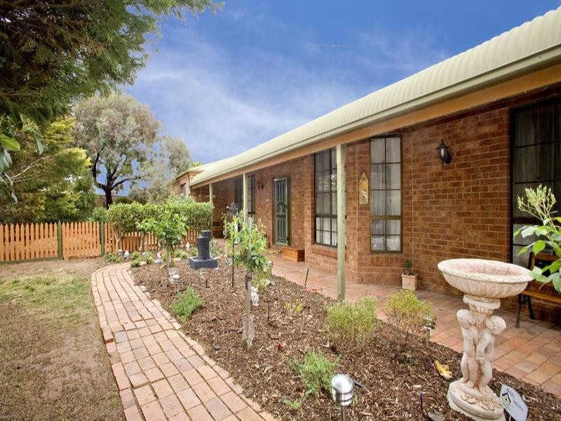 8 Windsor Court, Lara VIC 3212