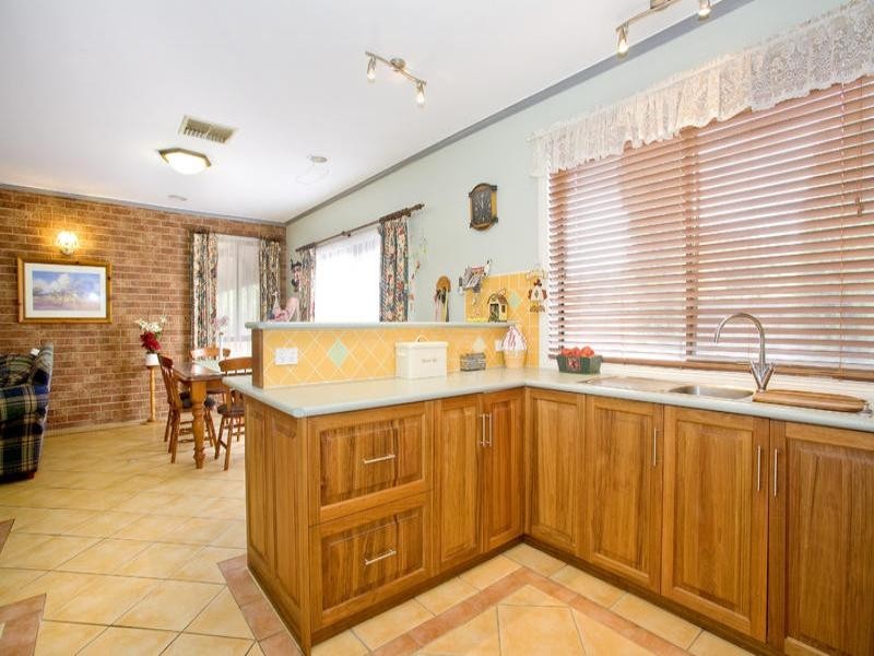 8 Windsor Court, Lara VIC 3212