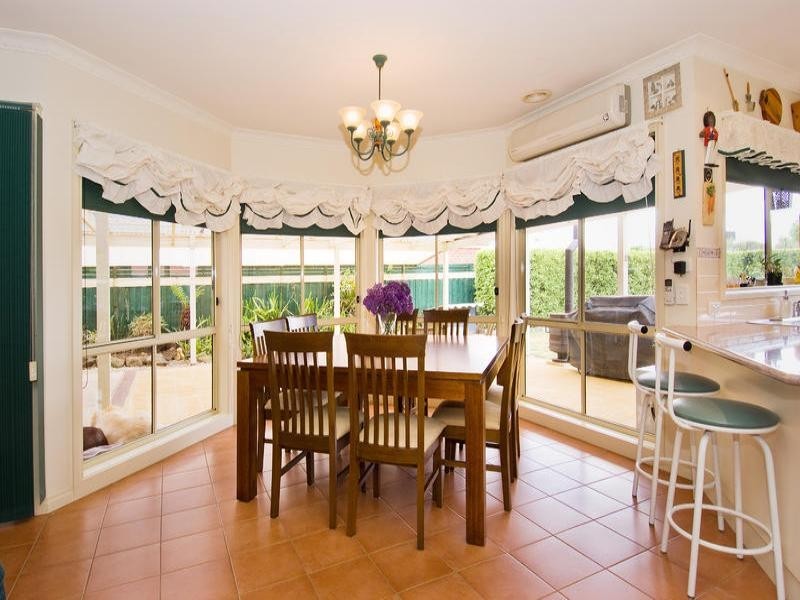 25 Magpie Close, Lara VIC 3212