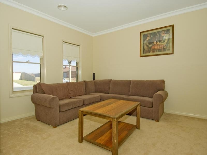 40 Country Gardens Drive, Lara VIC 3212