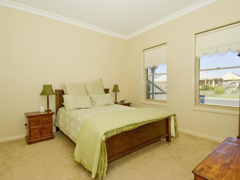 40 Country Gardens Drive, Lara VIC 3212