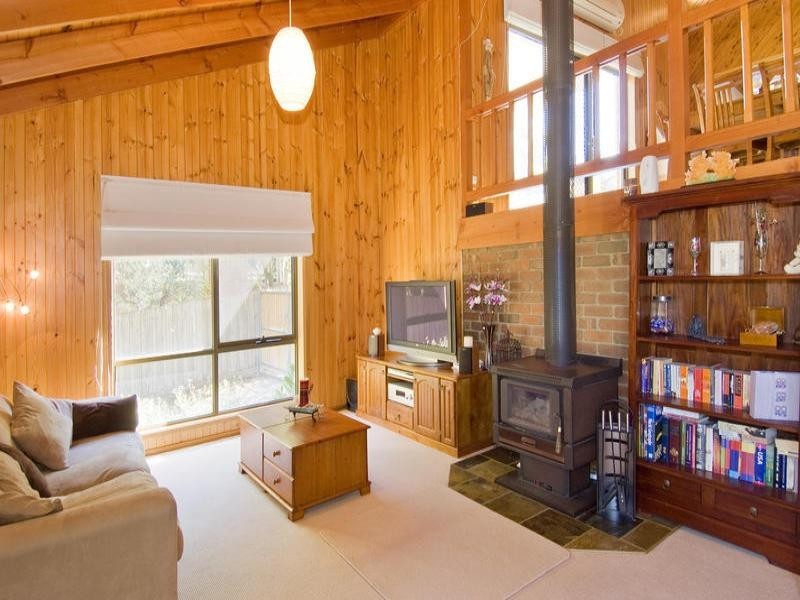 11 Turner Avenue, Lara VIC 3212