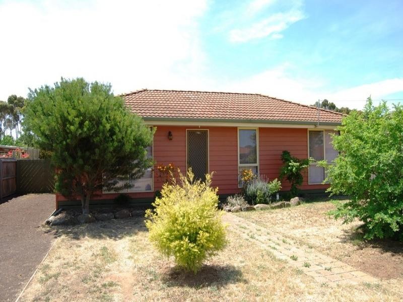 58 Smeaton Close, Lara VIC 3212