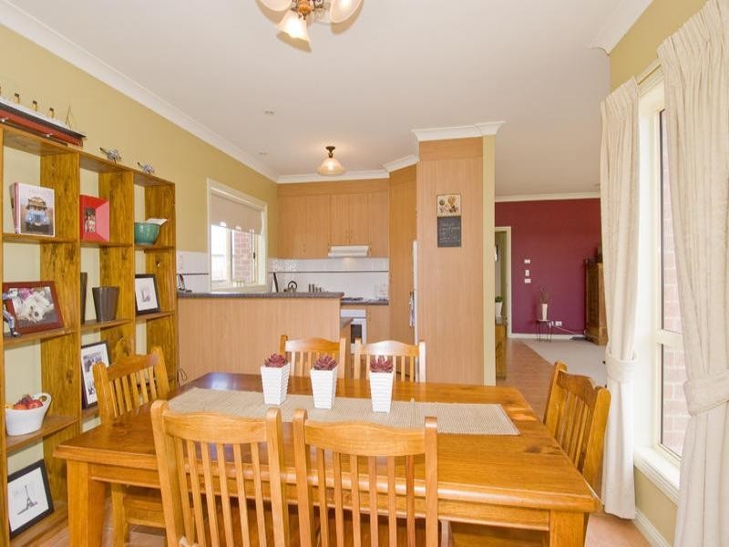 16 Francis Court, Lara VIC 3212